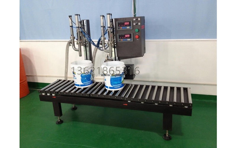 雙噴嘴半自動(dòng)機(jī)20L